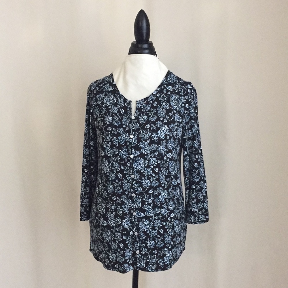 Max Jeans Blue Floral Button Down Shirt Size Small